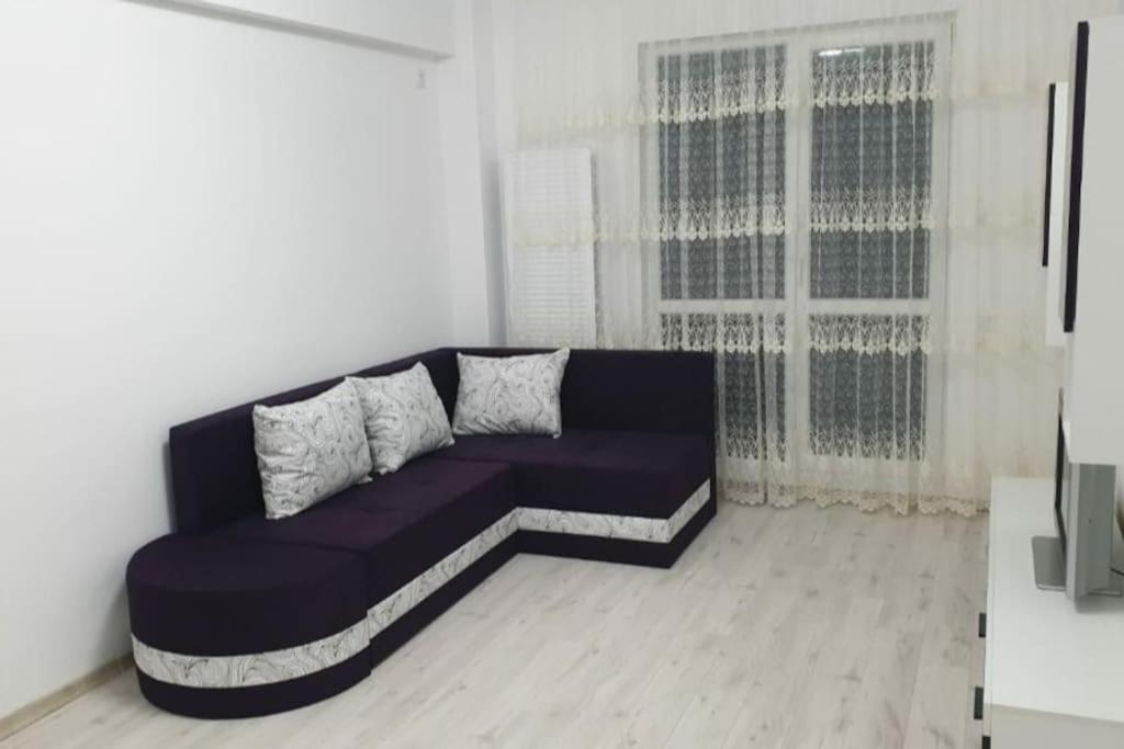 Two Bedroom Apartment Rosu Bagian luar foto